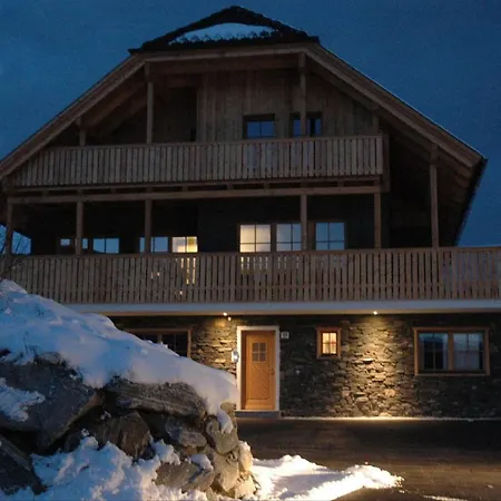 Panorama Helena Chalet *
